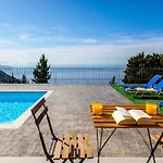 Ble On Blue Villa *