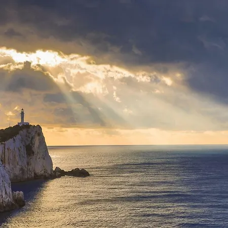 Vilă Ble On Blue Athánion