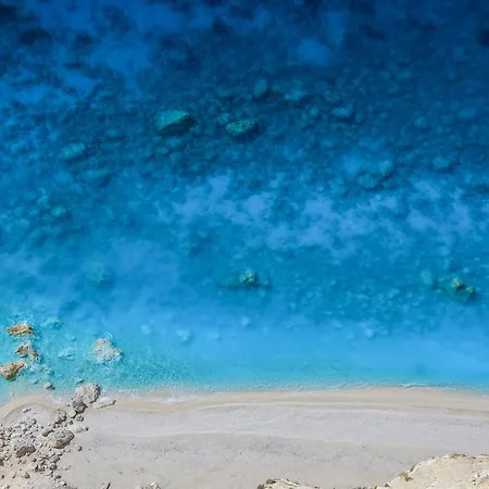 Villa Ble On Blue *